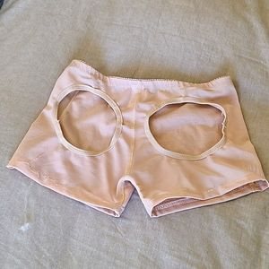 Booty boosting body shaper